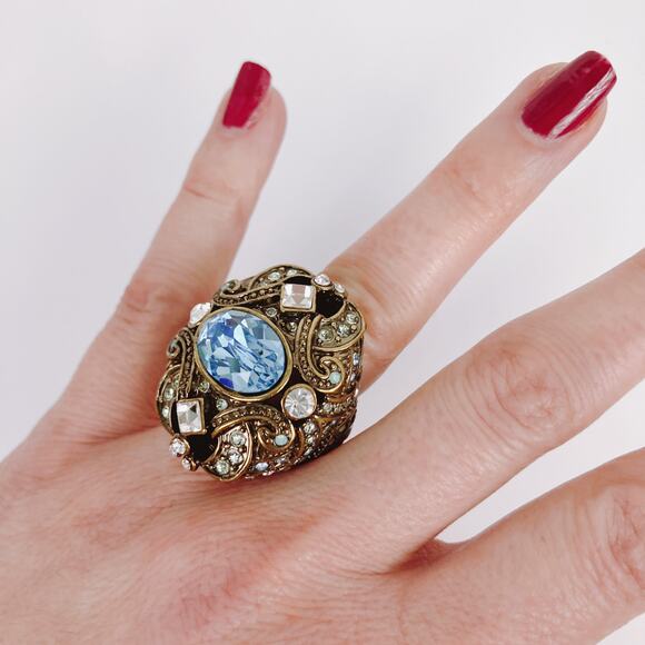 Big Signed Heidi Daus Baroque Revival Aquamarine Rhinestone Cocktail Ring Size 7 - Picture 3 of 12